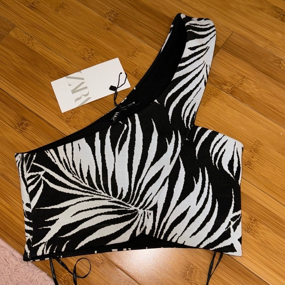 Zara Crop Top - Picture 1 of 3